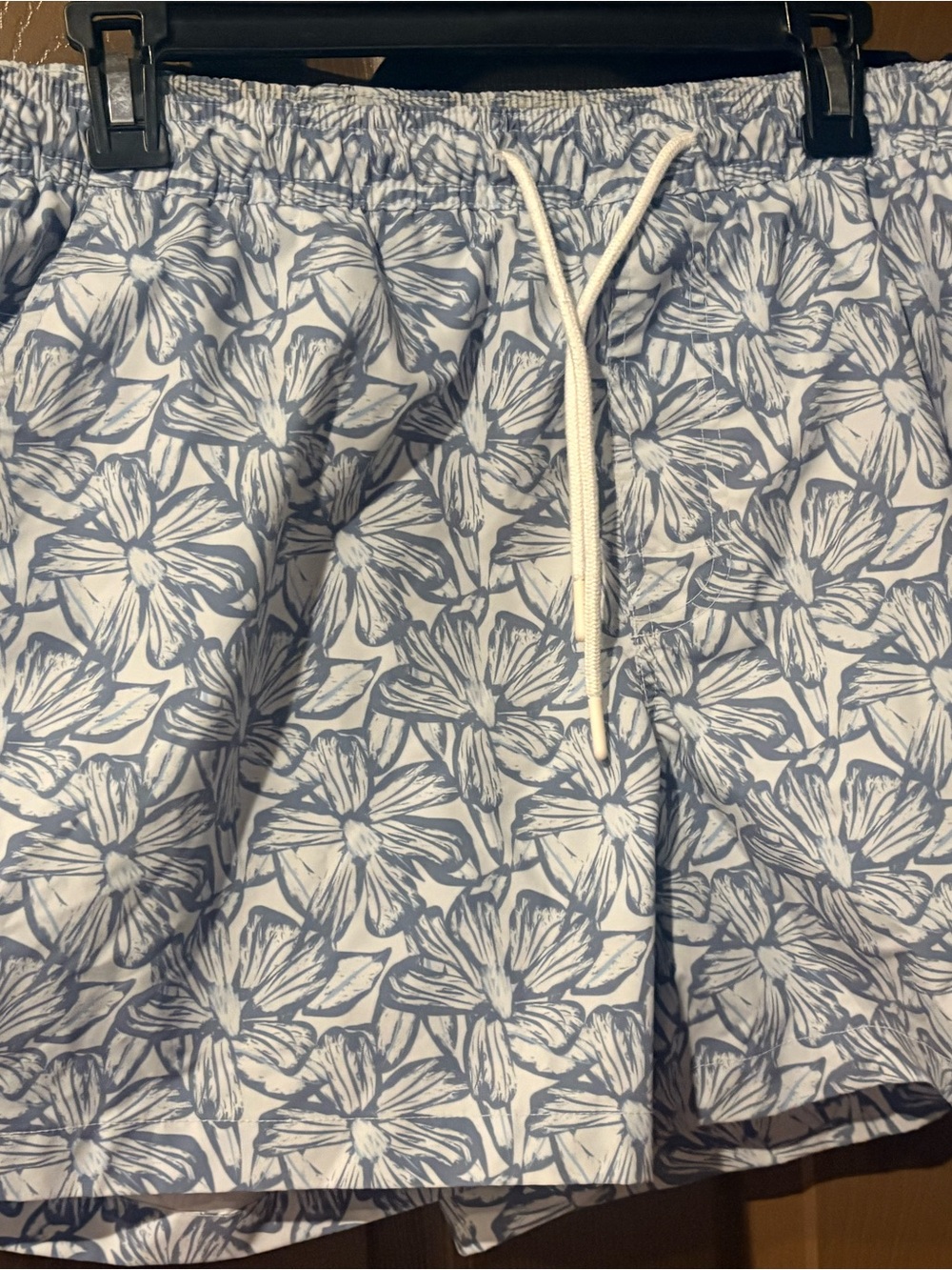 American Eagle Outfitters Blue and White Floral Hybrid Shorts